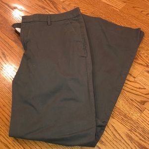 Gap - Perfect khaki in Gray size 10R
